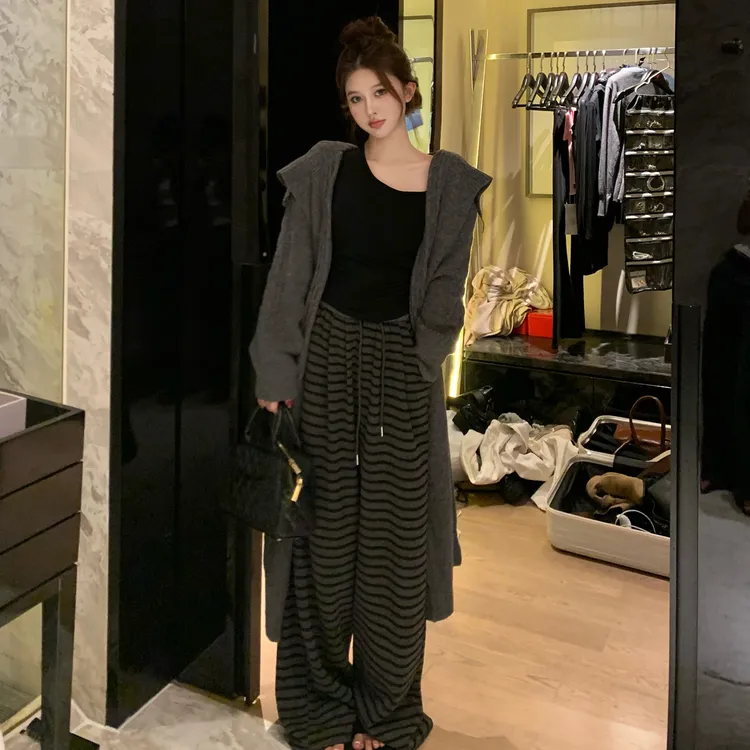 辣妹时尚套装2025秋冬新款复古连帽长款毛衣外套斜肩打底衫条纹裤