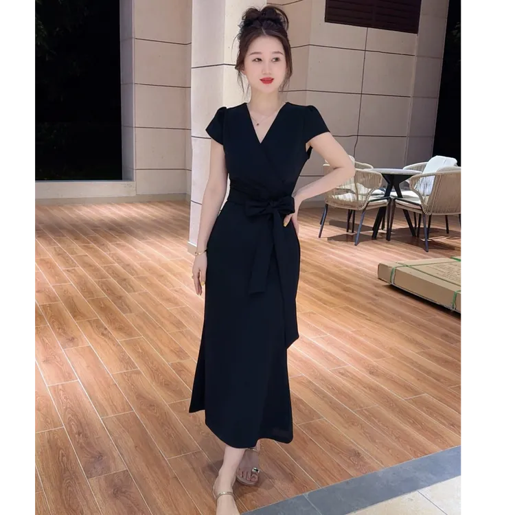 后妈裙2025新款爆款洋气气质长裙显瘦夏季收腰气质修身裙子小黑裙