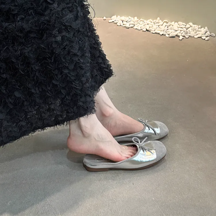 平底法式包头半拖鞋女外穿2025春夏软底银色一脚蹬蝴蝶穆勒凉拖鞋