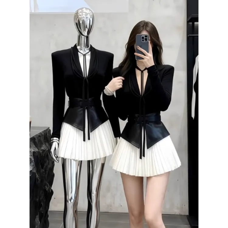 气质系带收腰秋冬季新款短款裙子女V领长袖纯色街头风套装百搭