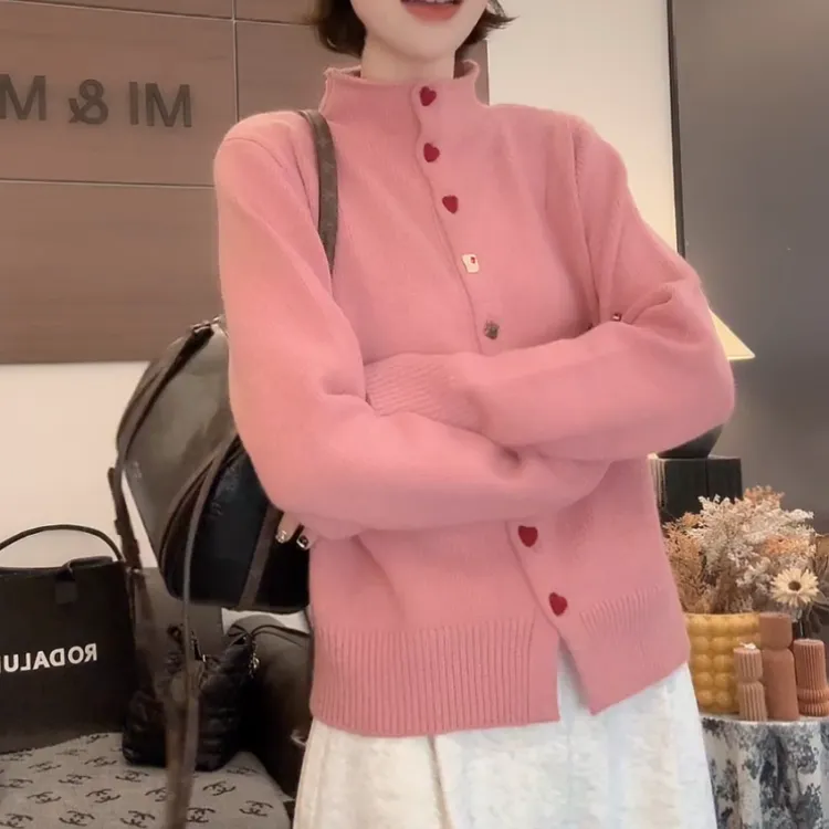 新款韩版百搭修身显瘦时尚纯色立领爱心扣针织开衫LK2509137