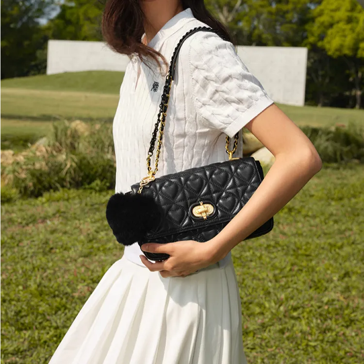 【双十一好礼】金利来单肩包浪漫爱心女链条斜挎包腋下包包礼盒款