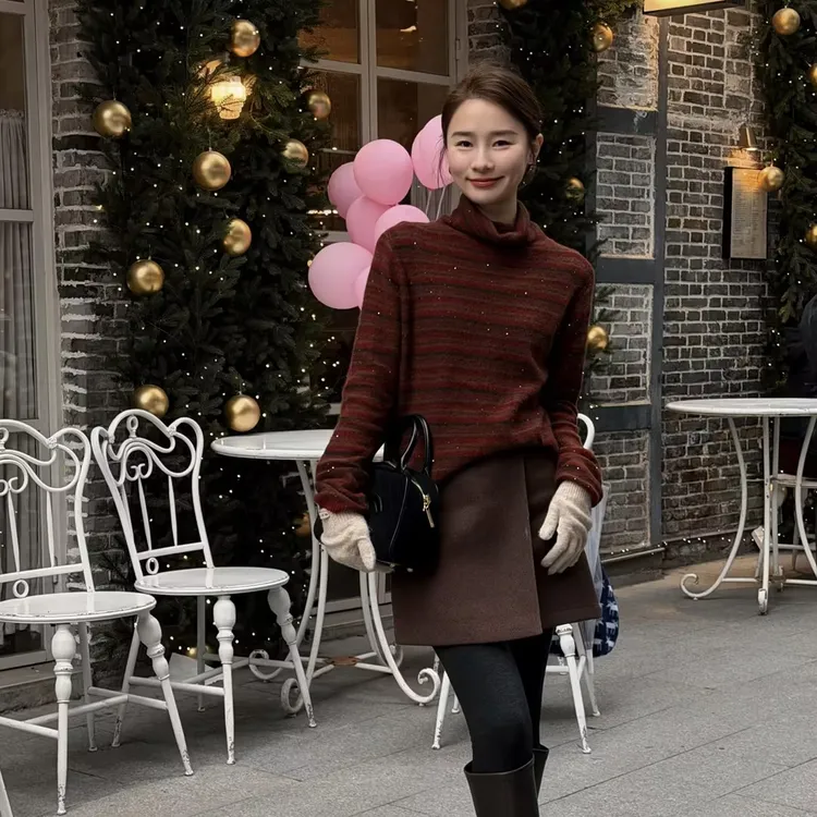 HELA AOMI “霓虹糖条”绵羊毛56.1%+山羊绒高领针织衫CY5DC33472