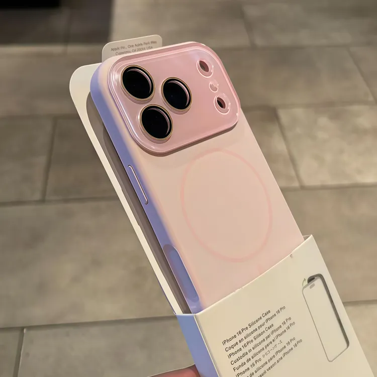 适用iPhone17promax手机壳磁吸苹果16液态15镜头全包14肤感13粉色