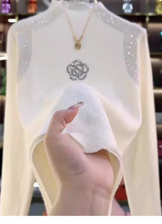 花与玫瑰 秋冬软糯针织打底毛衣 重工烫钻半高领修身内搭