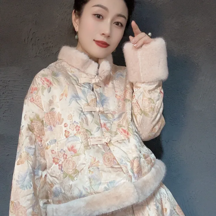 原创新款人丝缎肉粉提花短棉衣（定制款）