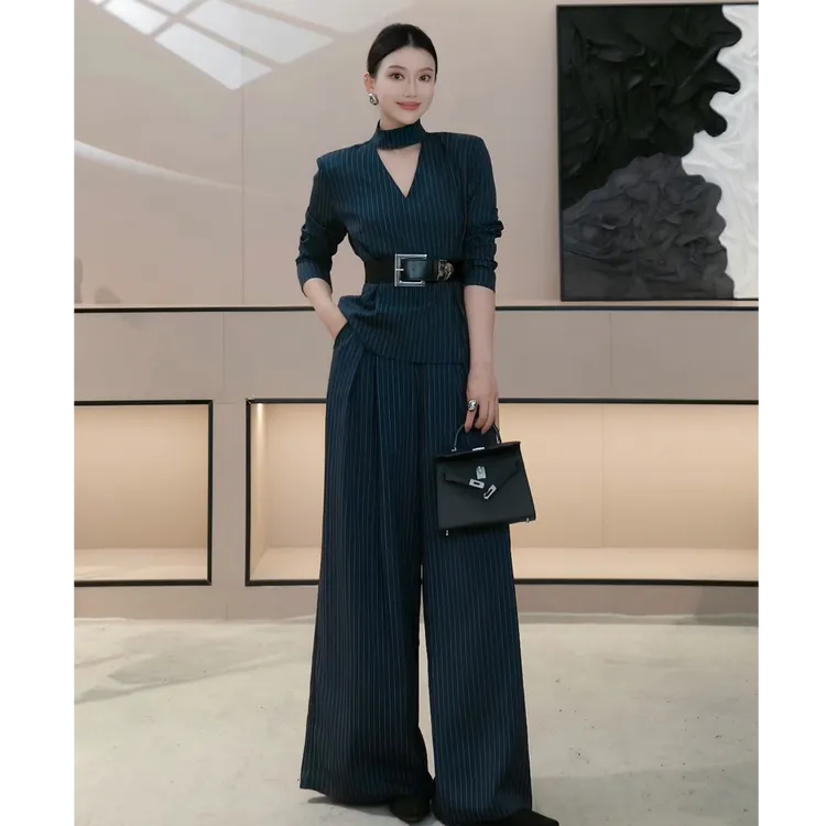 【未名潮汐】25年秋季新款高智感通勤风收腰阔腿条纹套装HBZW652116