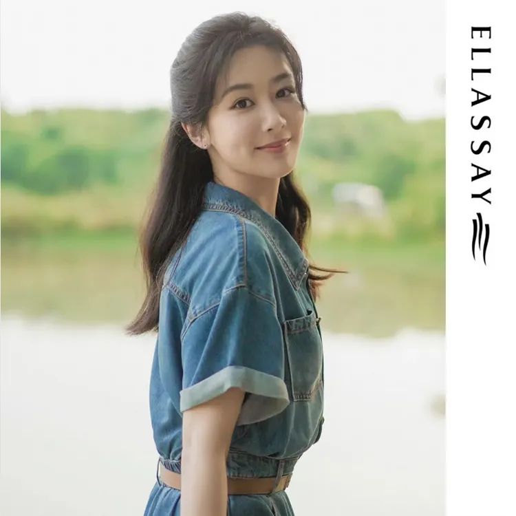 ELLASSAY歌力思网红款欧若假日风开叉牛仔连衣裙EWW341N03300