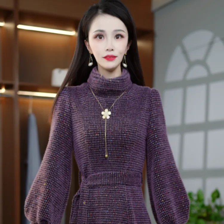 秋季高贵气质50岁轻奢新洋气高贵紫色格纹百搭修身连衣裙M-4XL