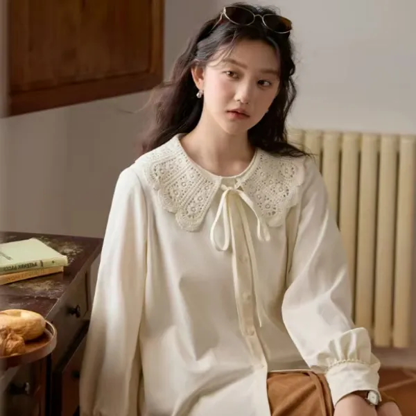 大码女2025秋冬娃娃领蕾丝花边减龄宽松甜美打底衬衫女8019