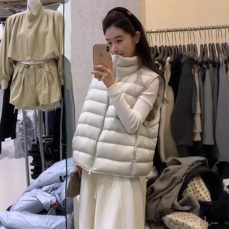 短款羽绒立领马甲女2025秋冬白鸭绒韩版时尚宽松显瘦简约马夹外套