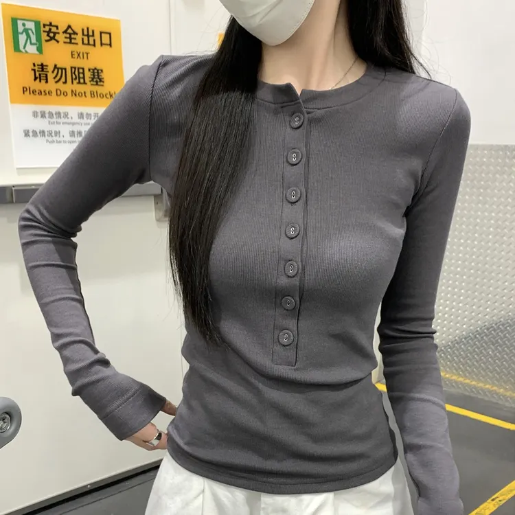 春季新款修身气质单排纽扣套头百搭显瘦长袖T恤内搭打底衫ins上衣