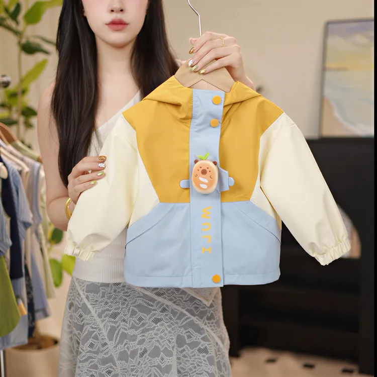 男女童秋季外套2025新款男孩上衣拼接儿童长袖连帽洋气时髦衣服潮
