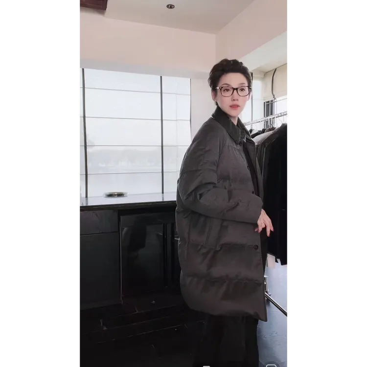 深灰外套  YRF0046