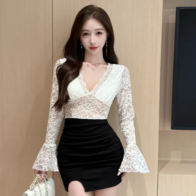 辣妹设计感小众性感短款长袖蕾丝拼接包臀裙喇叭袖新款女装连衣裙