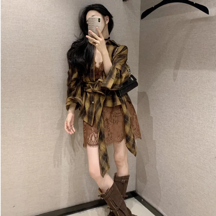 法式设计感蕾丝吊带连衣裙性感辣妹短裙气质显瘦百搭衬衫外套女装