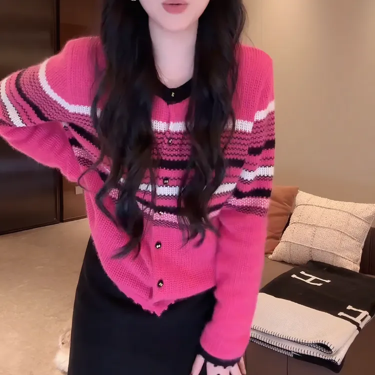 2025秋冬气质小香风网红粉黑条纹长袖百搭撞色针织上衣LK2507985