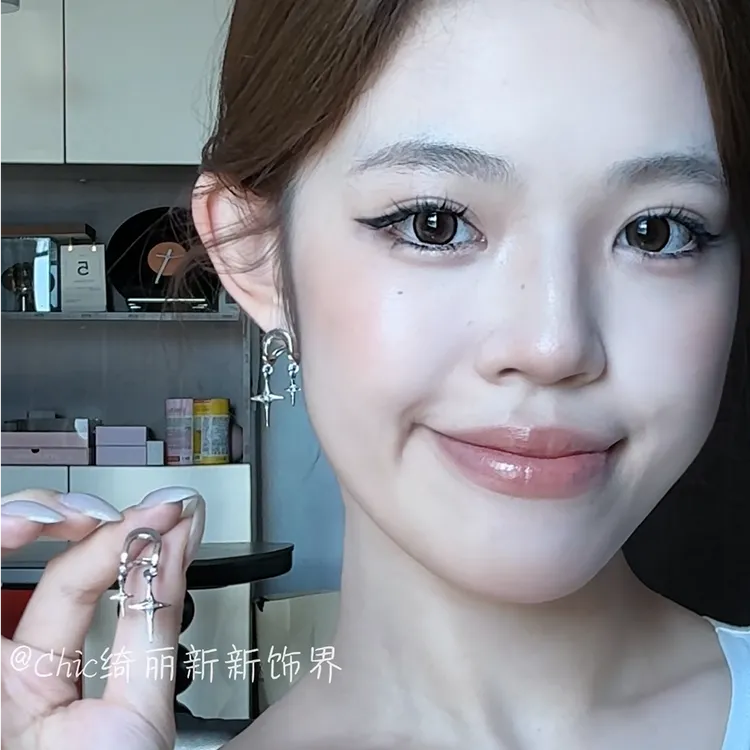 合金锆石耳饰 轻奢小众冷淡风芒星耳环女韩系爆款高级感耳钉网红