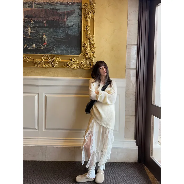 2025春季新款甜美气质宽松显瘦针织衫女时尚内搭设计感背心连衣裙