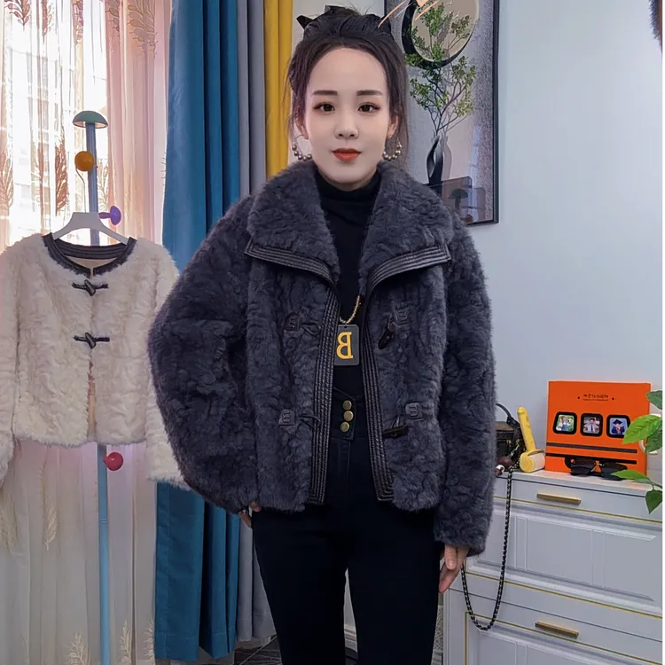 2025新款翻领短款设计师短外套冬季5819皮毛一体