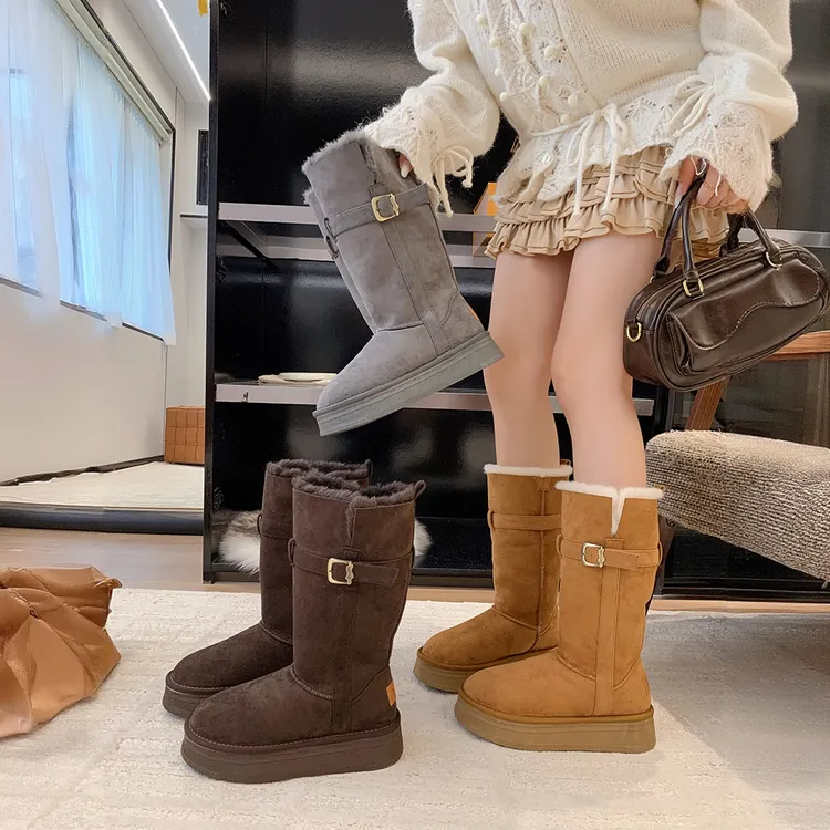 超火厚底时尚雪地靴女冬季爆款加绒加厚保暖长筒靴外穿防寒高筒靴