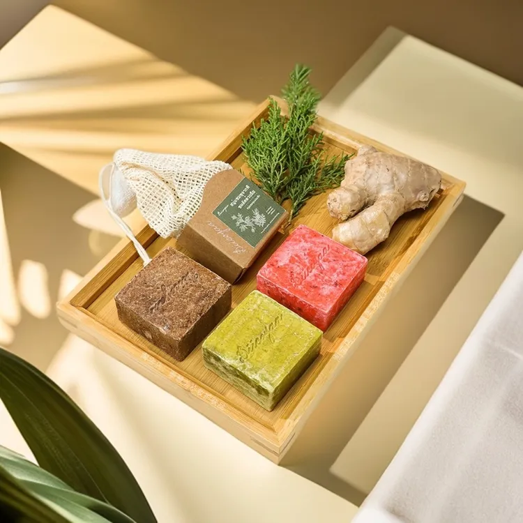 泰国黛珂娅植物固体洗发皂饼侧柏叶何首乌控油蓬松去屑天然手工皂