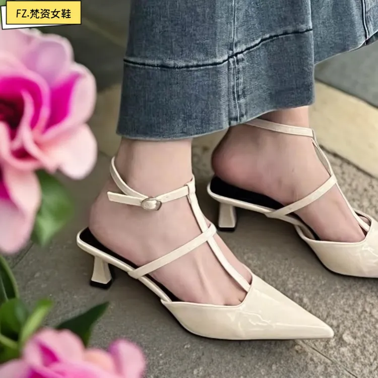 中跟时尚单鞋2025夏季新款漆皮十字交叉细带百搭后空包头高跟凉鞋