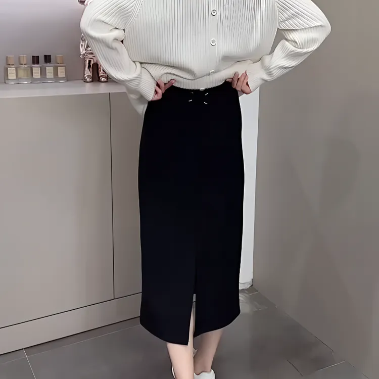2025春季新款后开衩高品质黑色百搭气质高级感显瘦显腿长半身裙女