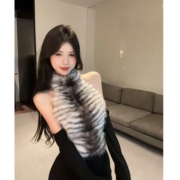 秋冬款毛毛拼接豹纹挂脖露肩背心打底衫辣妹上衣搭高腰显瘦裙裤女