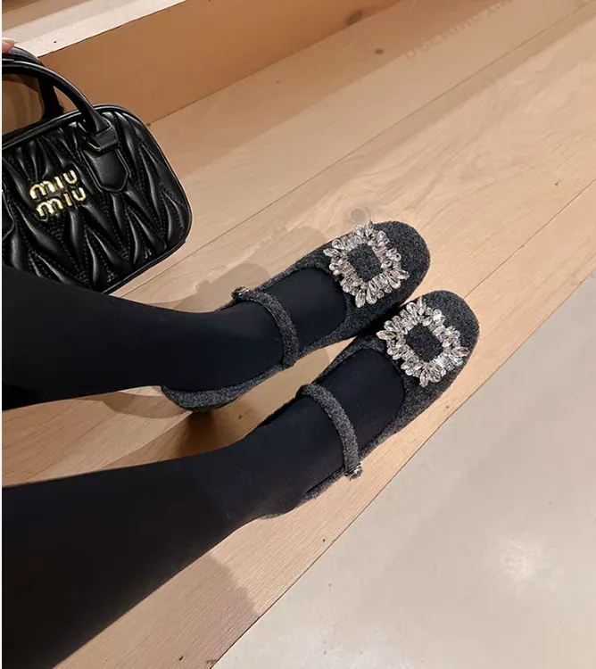 2025年新款法式晚风平底玛丽珍水钻单鞋秋冬时尚保暖加绒棉鞋软底