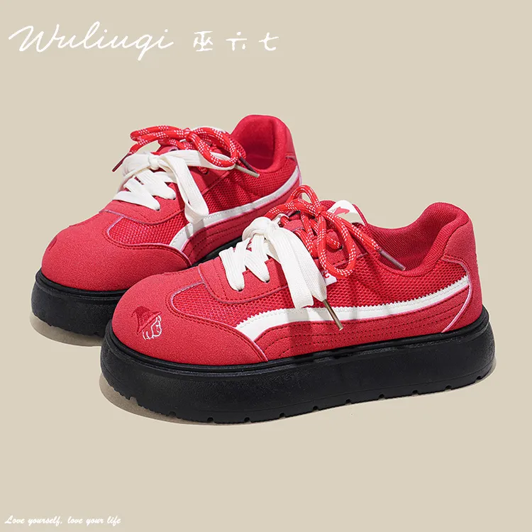 巫六七【原创新品】鞋子女2025秋冬新款德训风学生百搭休闲厚底板鞋