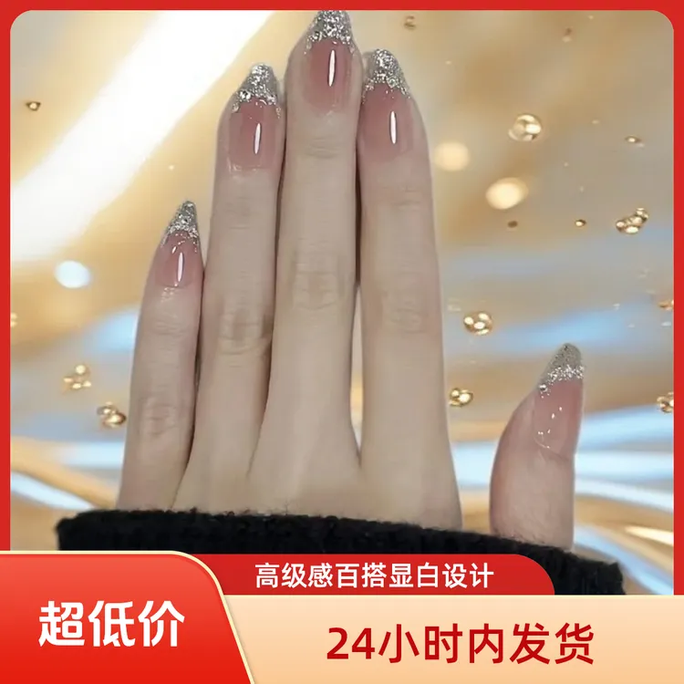高级感百搭显白镶钻轻奢设计短款穿戴甲美甲