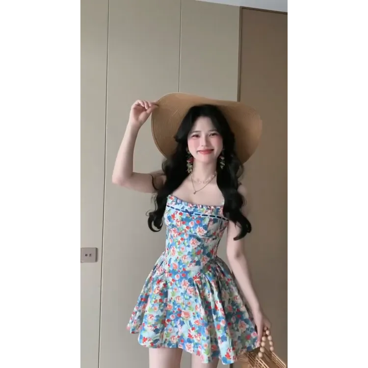 MARIE.COCO夏日多巴胺海边度假风吊带连衣裙女法式超绝碎花裙子潮