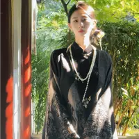 LHMknk1LHMknk1画报夫人同款秋冬慵懒灰黑色披肩外套