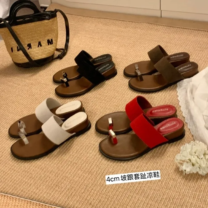 4CM增高~复古软皮金属夹脚厚底凉鞋女2025外穿套趾一字带凉拖鞋夏