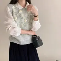 减龄早秋新款甜美立体花朵针织马甲宽松慵懒风叠穿背心外穿上衣