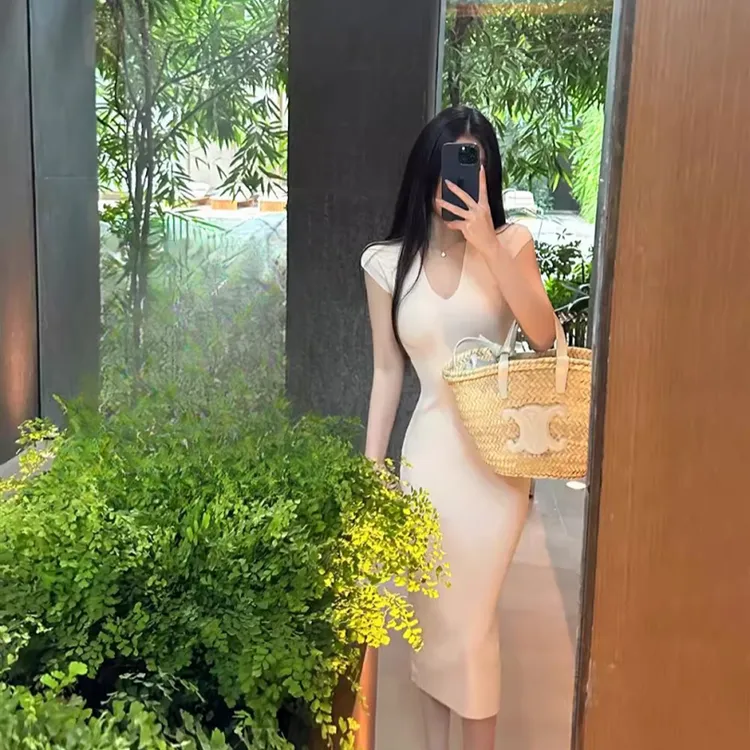 法式性感新款气质短袖针织夏季辣妹收腰显瘦修身长裙连衣裙裙子