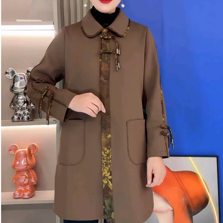 2025新款复古风中年女士盘扣翻领纽扣风衣大码纯色双兜中长款外套