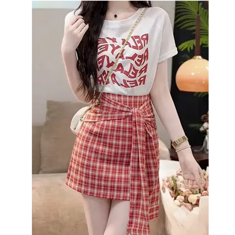 2025夏季新款字母T恤+格子半身裙两件套设计感韩版百搭休闲套装