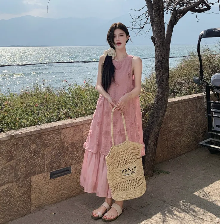 海边度假风长裙女2025夏季新款甜美立体花朵假两件宽松背心连衣裙