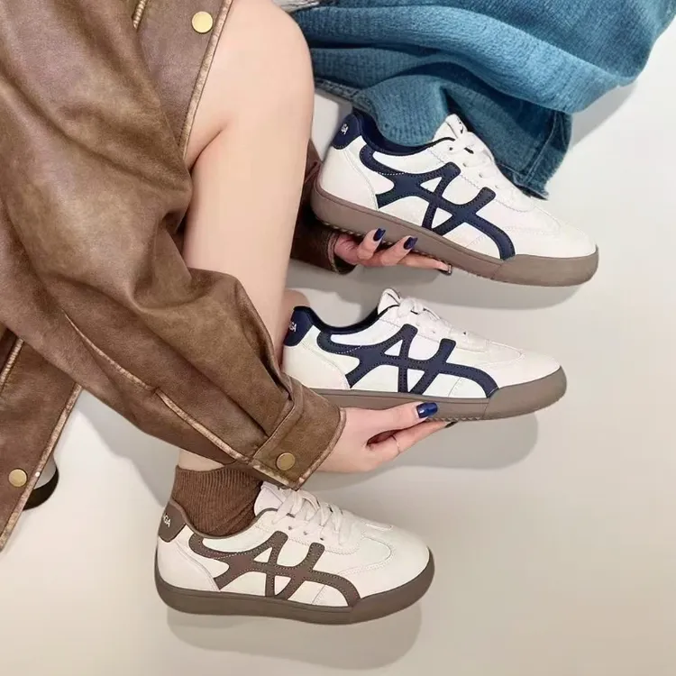 冬季女鞋子德训鞋休闲鞋蓝色复古时尚轻便百搭小众拼色平底学生党