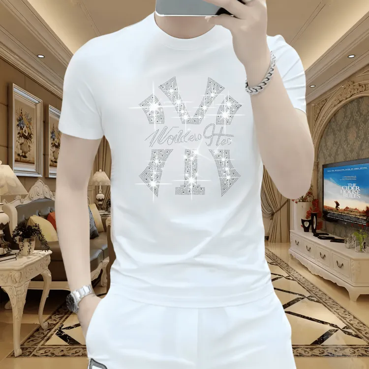 男士时尚休闲夏季冰丝潮流修身圆领白色轻奢百搭个性烫钻短袖T恤