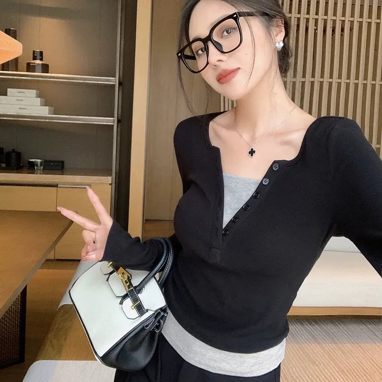 克尔伦贝秋冬撞色拼接假两件v领长袖T恤小众别致修身显瘦上衣6808