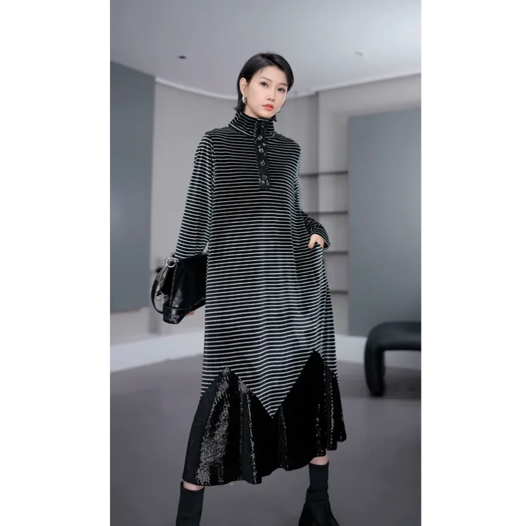 鑫鑫2025秋冬季新款高级感欧洲站条纹拼接绣片丝绒连衣裙25205