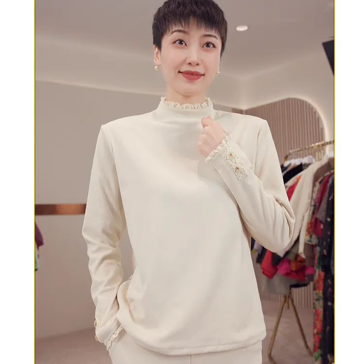 1926设计师款~双面德绒花边纽扣半高领打底衫！