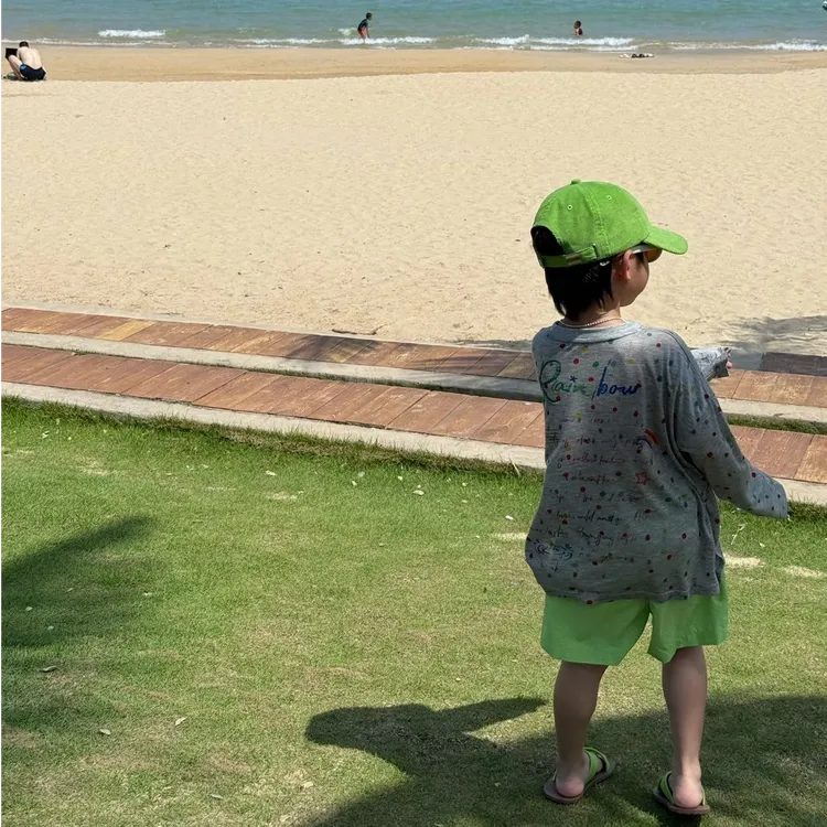 小思家女童套装2025夏洋气韩版休闲波点涂鸦薄款长袖上衣阔腿短裤