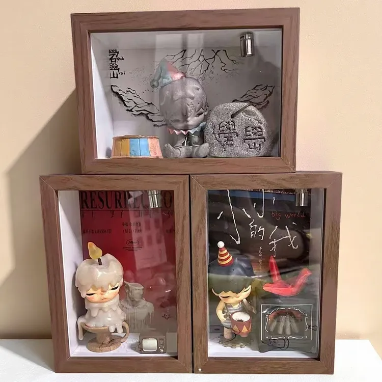 适用泡泡玛特易烊千玺小野盲盒收纳盒展示架相框造景摆件小小的我