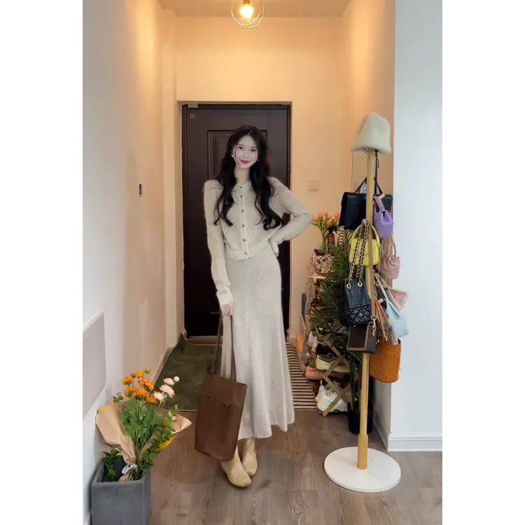 一整套法式温柔风早秋穿搭修身长袖上衣气质包臀半身裙