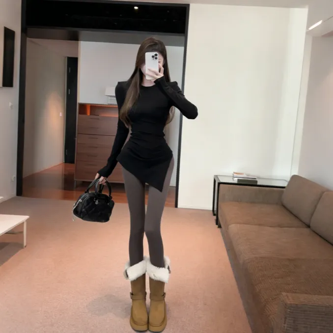 纯欲辣妹性感侧边开叉不规则修身上衣女秋冬时髦精中长款正肩T恤