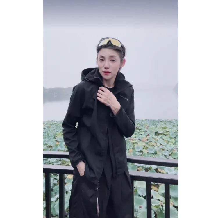 可拆卸帽子 户外 男女同款 软壳夹克 外套 WT1177